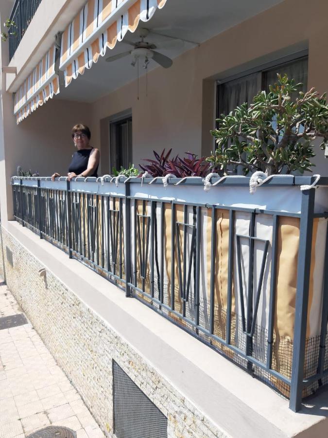 Chez Bianca Les Coquelicots Les Lucioles Apartman Menton Kültér fotó