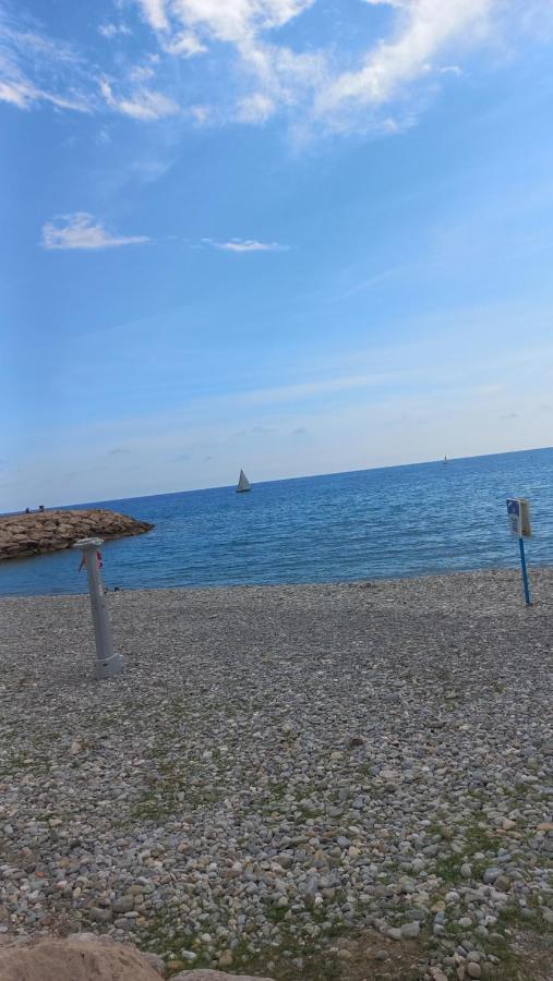 Chez Bianca Les Coquelicots Les Lucioles Apartman Menton Kültér fotó